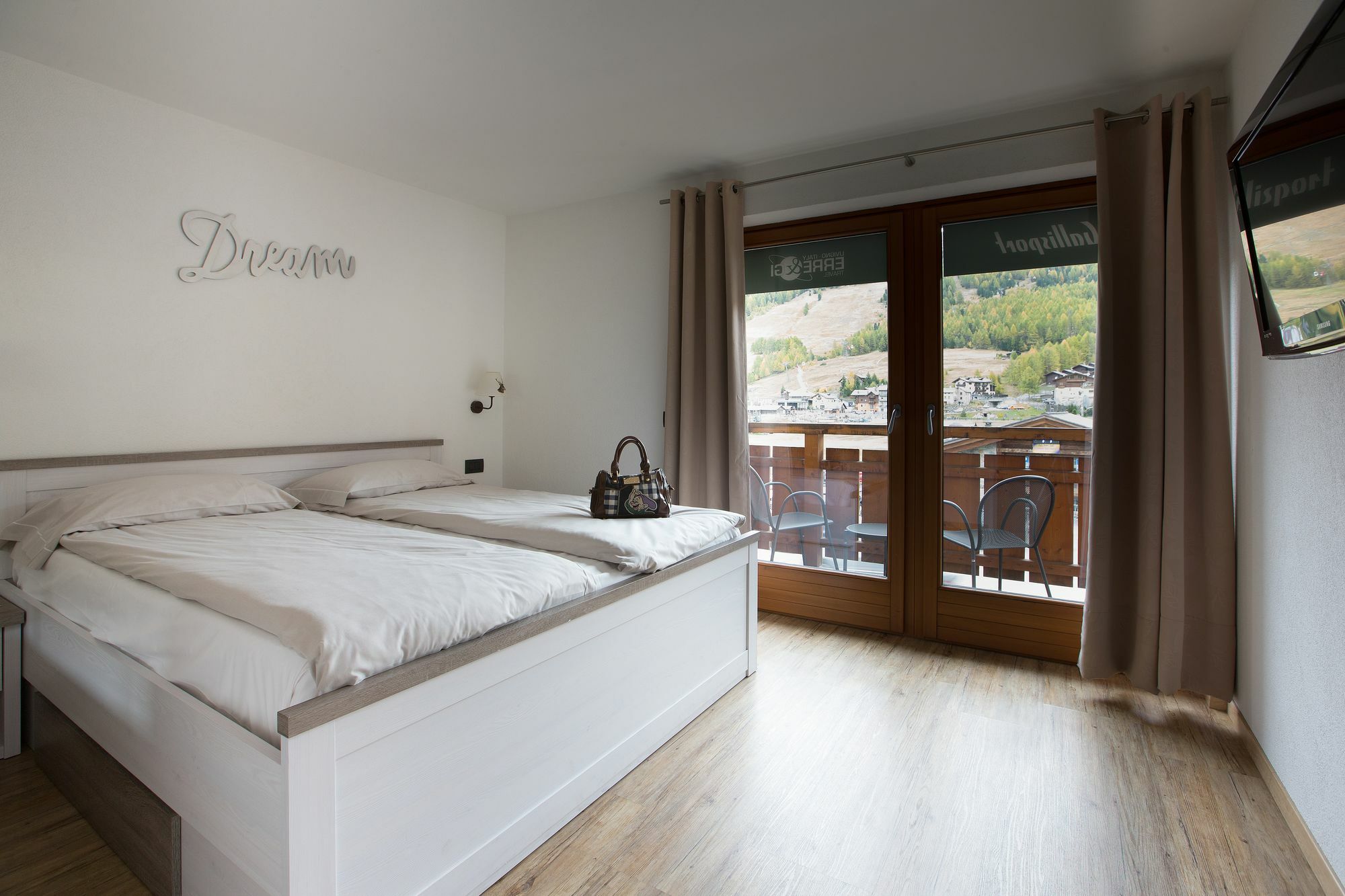 Isola Apartment