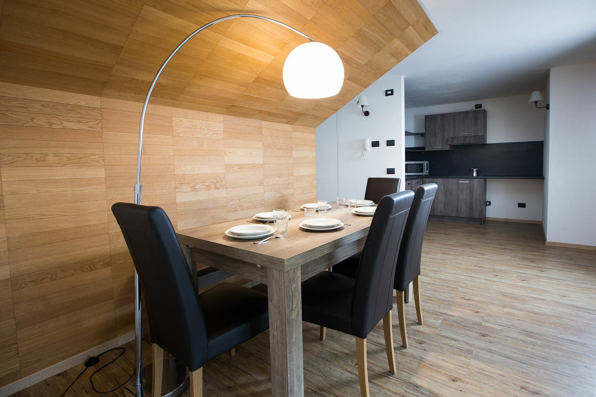 Isola Apartment *